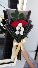 Crochet Rose & Daisy Bouquet - Image 2